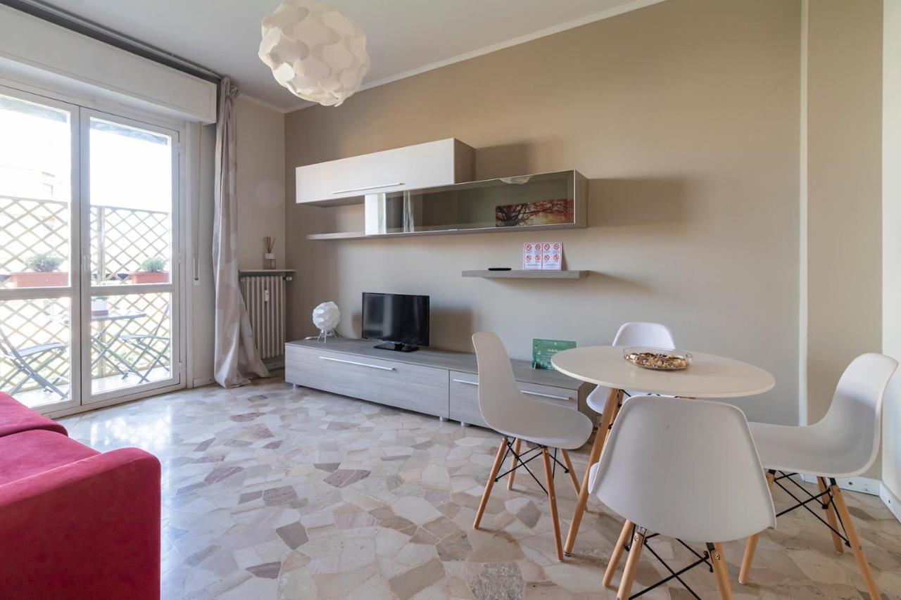 Ferienwohnung Altido Trendy Flat With Balcony, Easy Access To Milan Centre Exterior foto