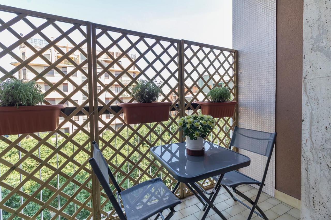 Ferienwohnung Altido Trendy Flat With Balcony, Easy Access To Milan Centre Exterior foto